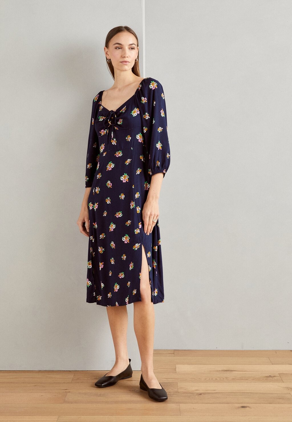 

Летнее платье Sweetheart Midi Marks & Spencer, цвет navy mix