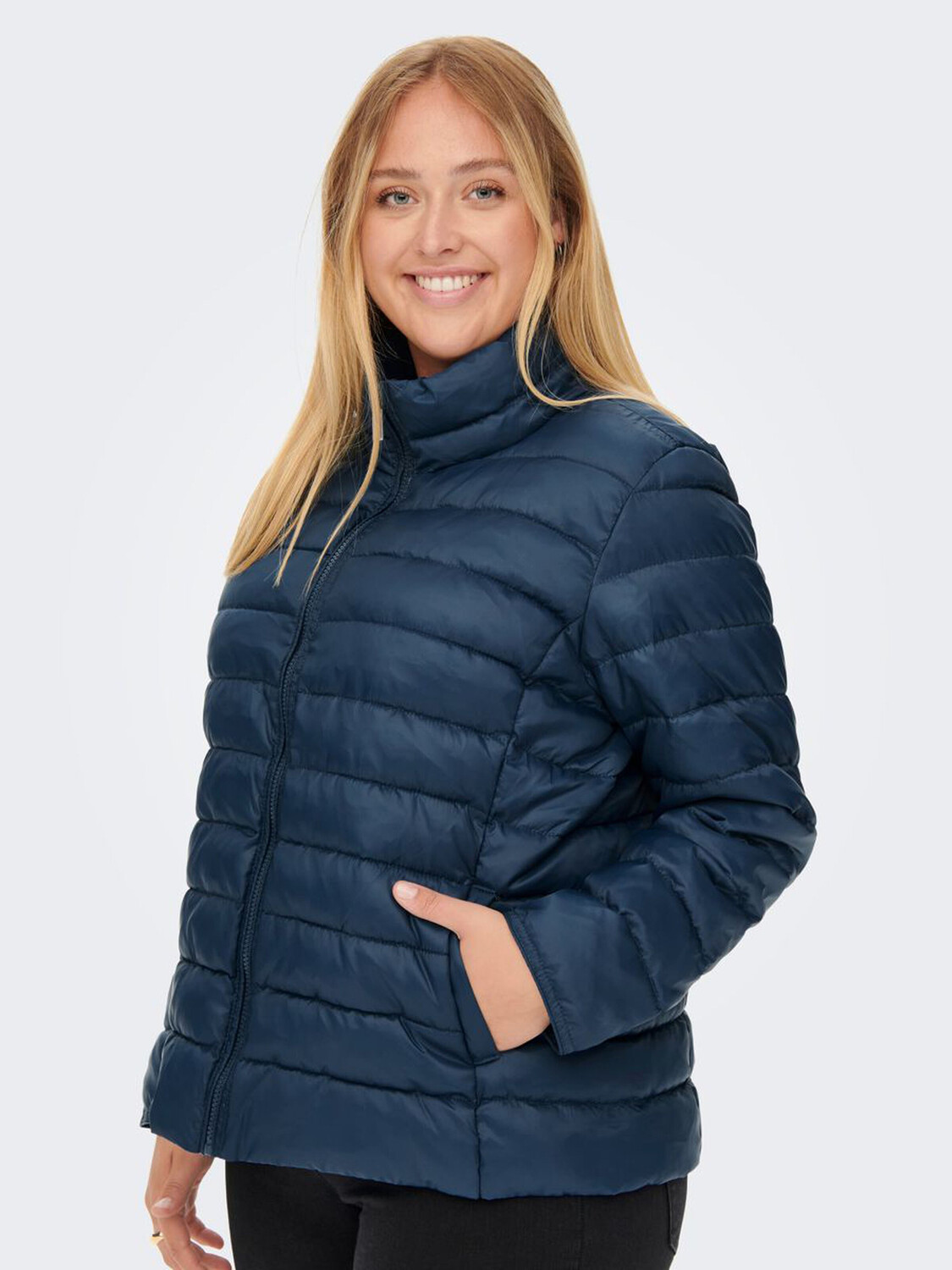 

Куртка ONLY Wattierte Puffer Stepp Plus Size Übergrößen, темно синий