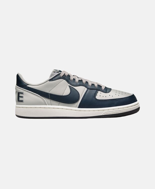 

Кроссовки Nike, белый