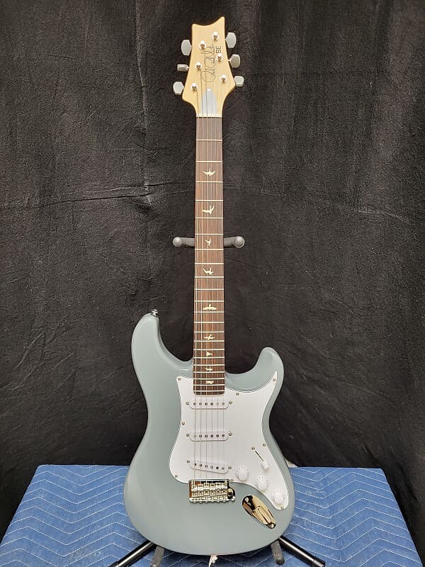 

Электрогитара PRS SE Silver Sky - Storm Gray