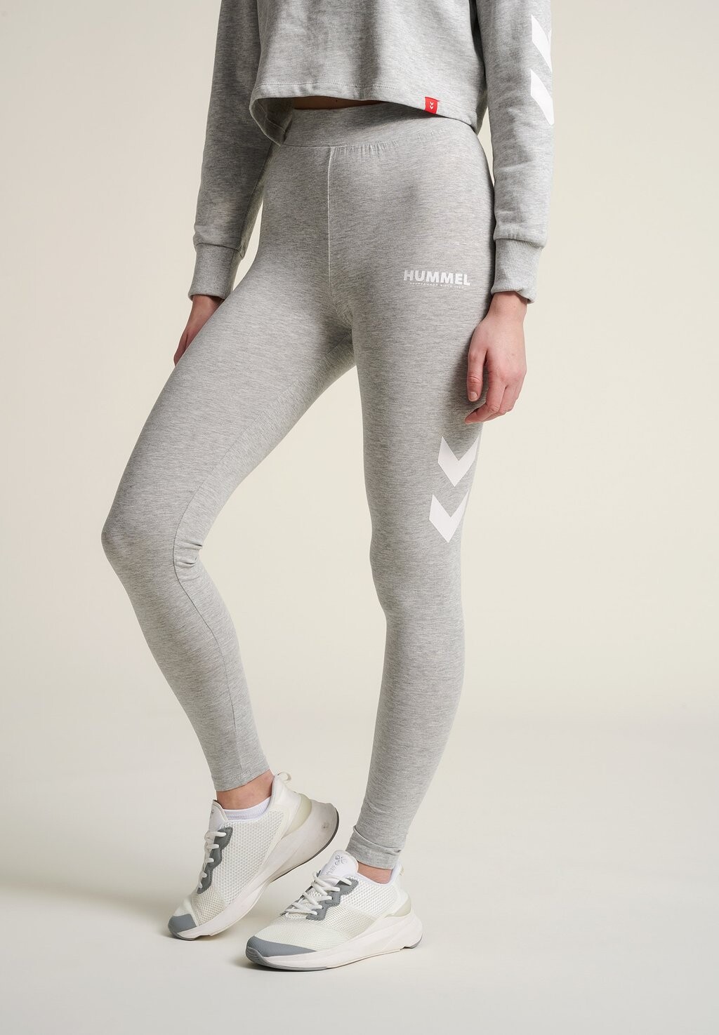 

Тайтсы Hummel, Серый