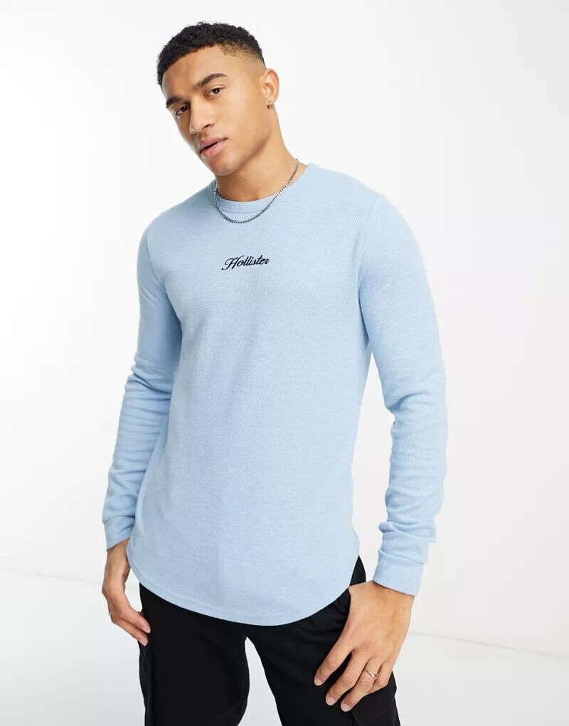 

Голубой топ Hollister с длинными рукавами и надписью-логотипом в центре