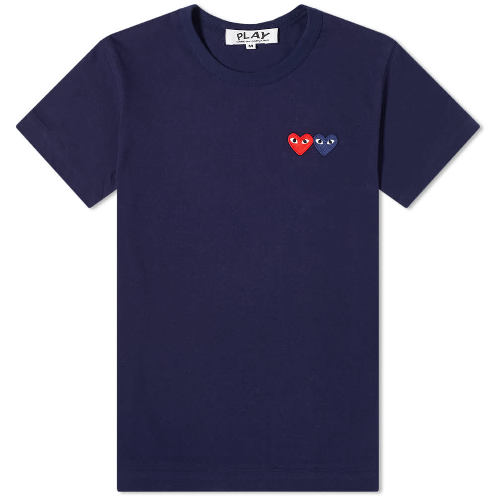 

Женская футболка Comme des Garcons Play с логотипом в виде двойного сердца