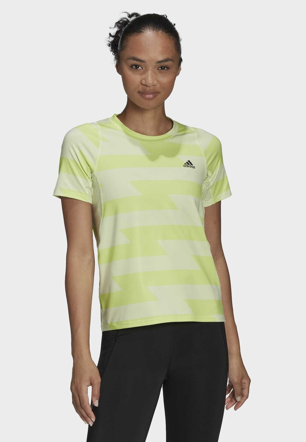 

Футболка с принтом Adidas, зеленый