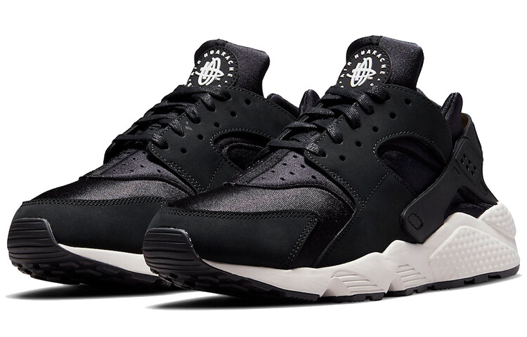 

Низкие кроссовки Nike Air Huarache Off Noir, черный/белый