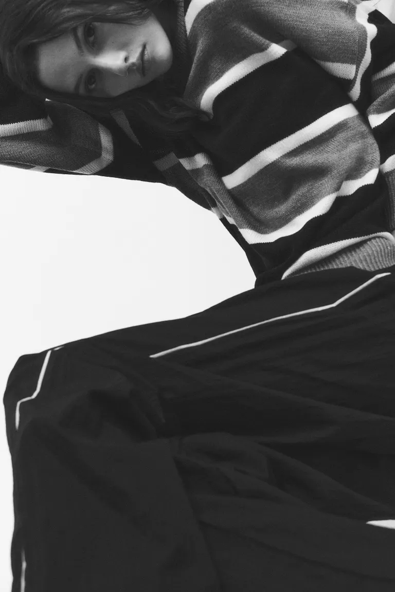Свитер жаккардовой вязки H&M, серый юбка жаккардовой вязки h
