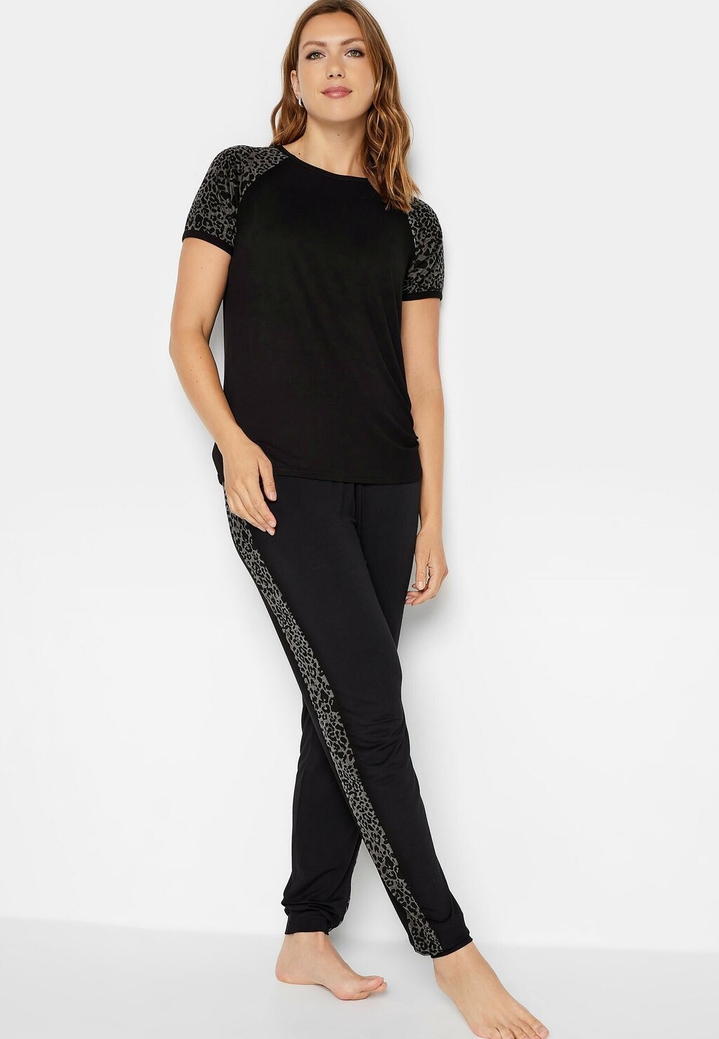 

Футболка с принтом ANIMAL PRINT RAGLAN Long Tall Sally, цвет black