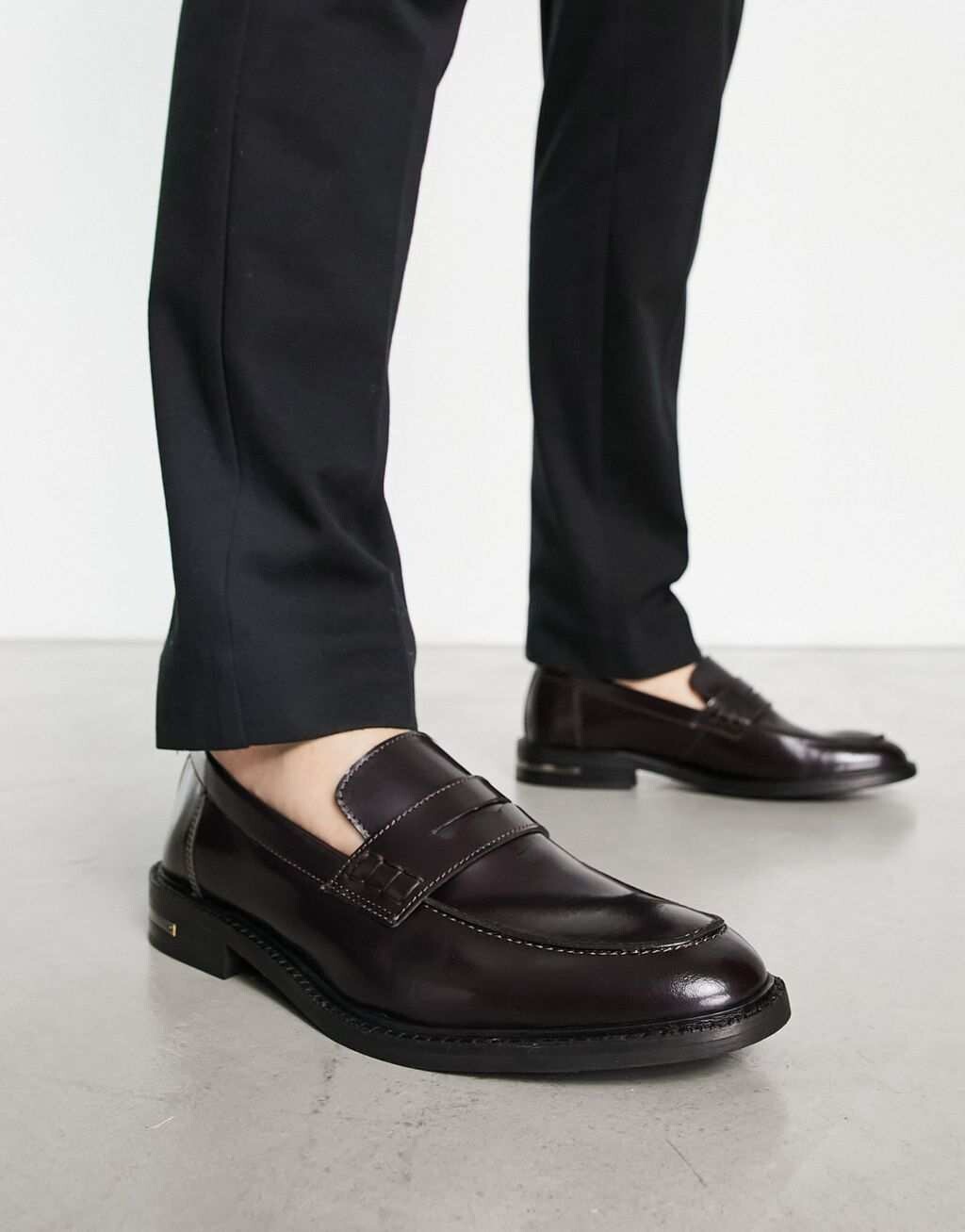 

Бордовые блестящие лоферы Walk London Oliver, Красный