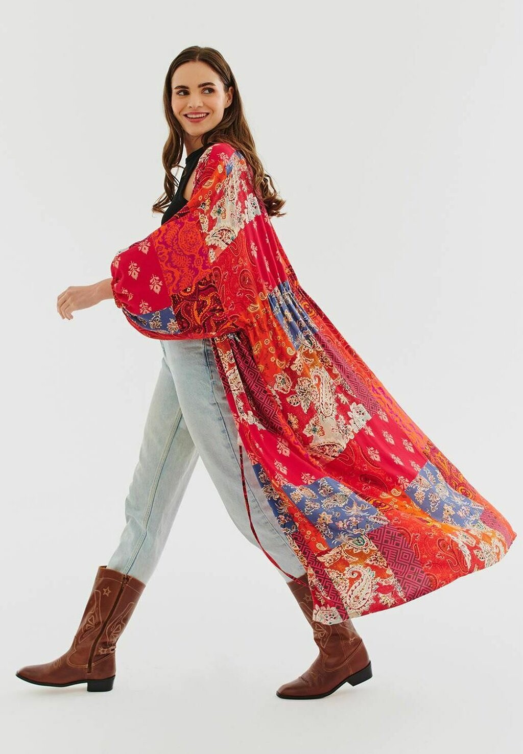 

Весенняя куртка BOHO Naoko, красный