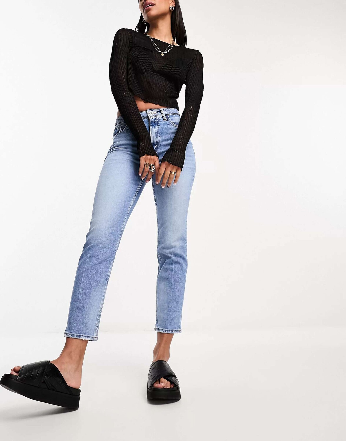 

Светло-голубые узкие джинсы для мамы River Island