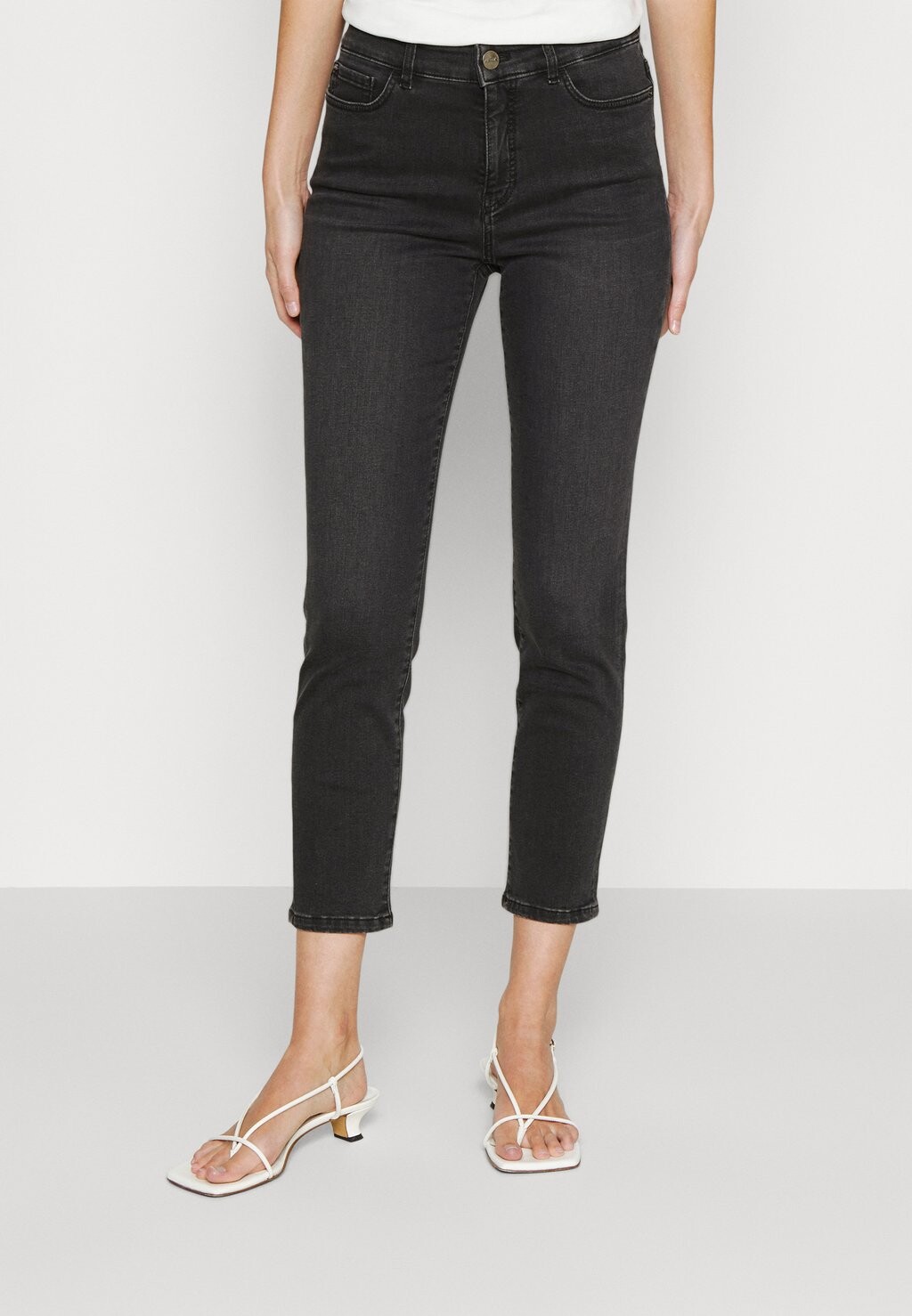 

Джинсы Skinny Fit Marc Cain
