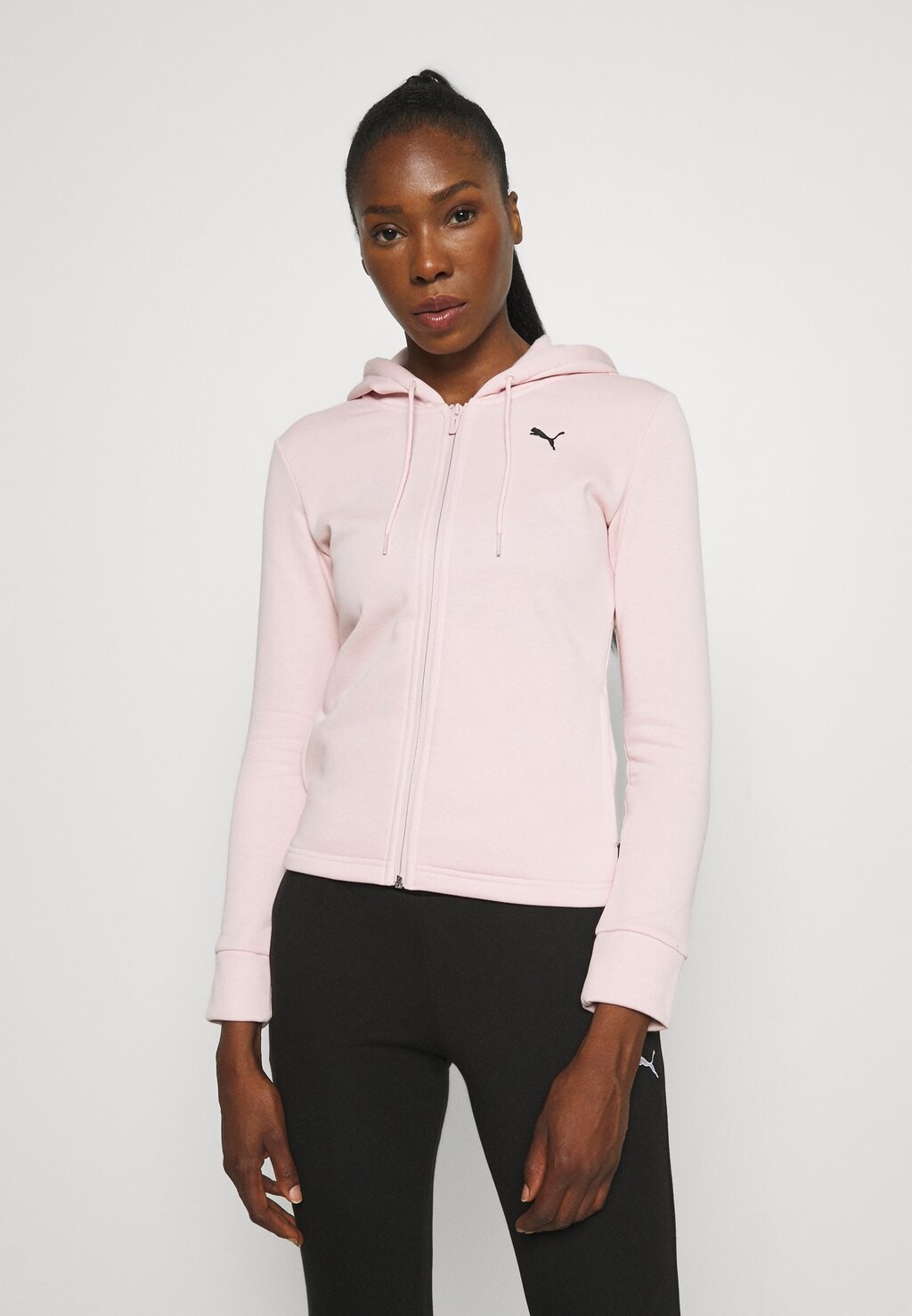 

Спортивный костюм Puma