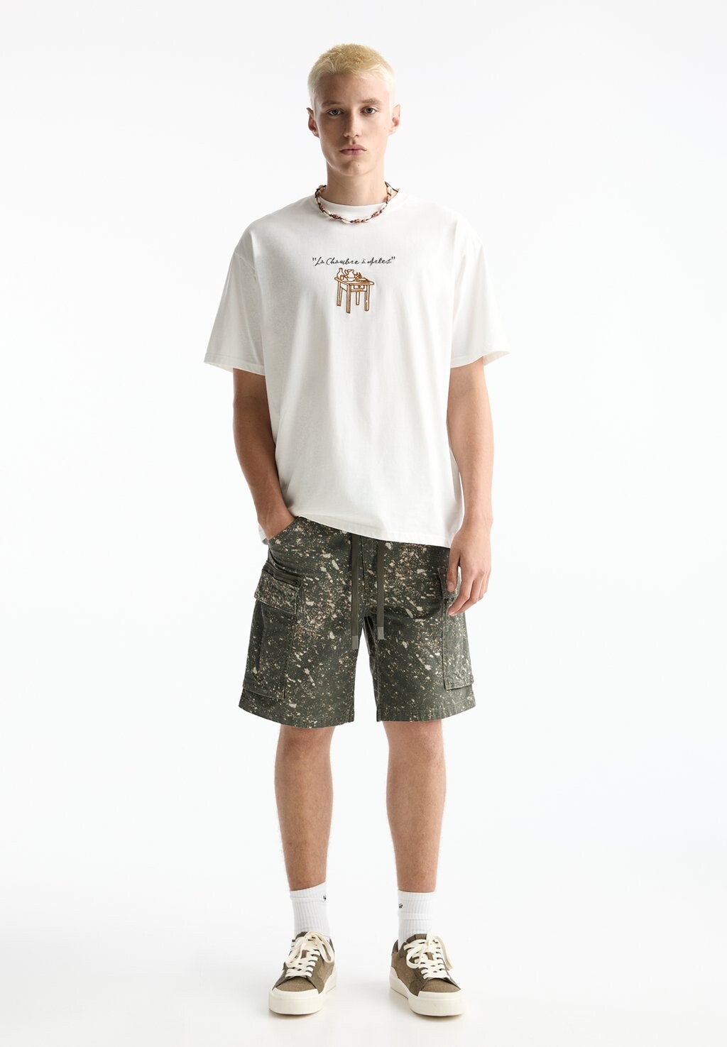 

Футболка с принтом VAN GOGH PULL&BEAR, белый