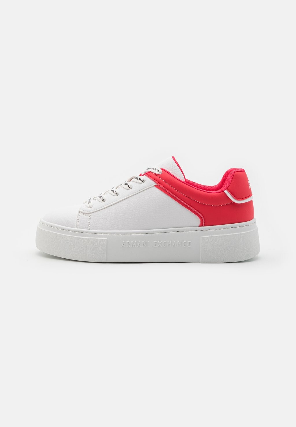 

Кроссовки Armani Exchange, цвет optic white/watermelon