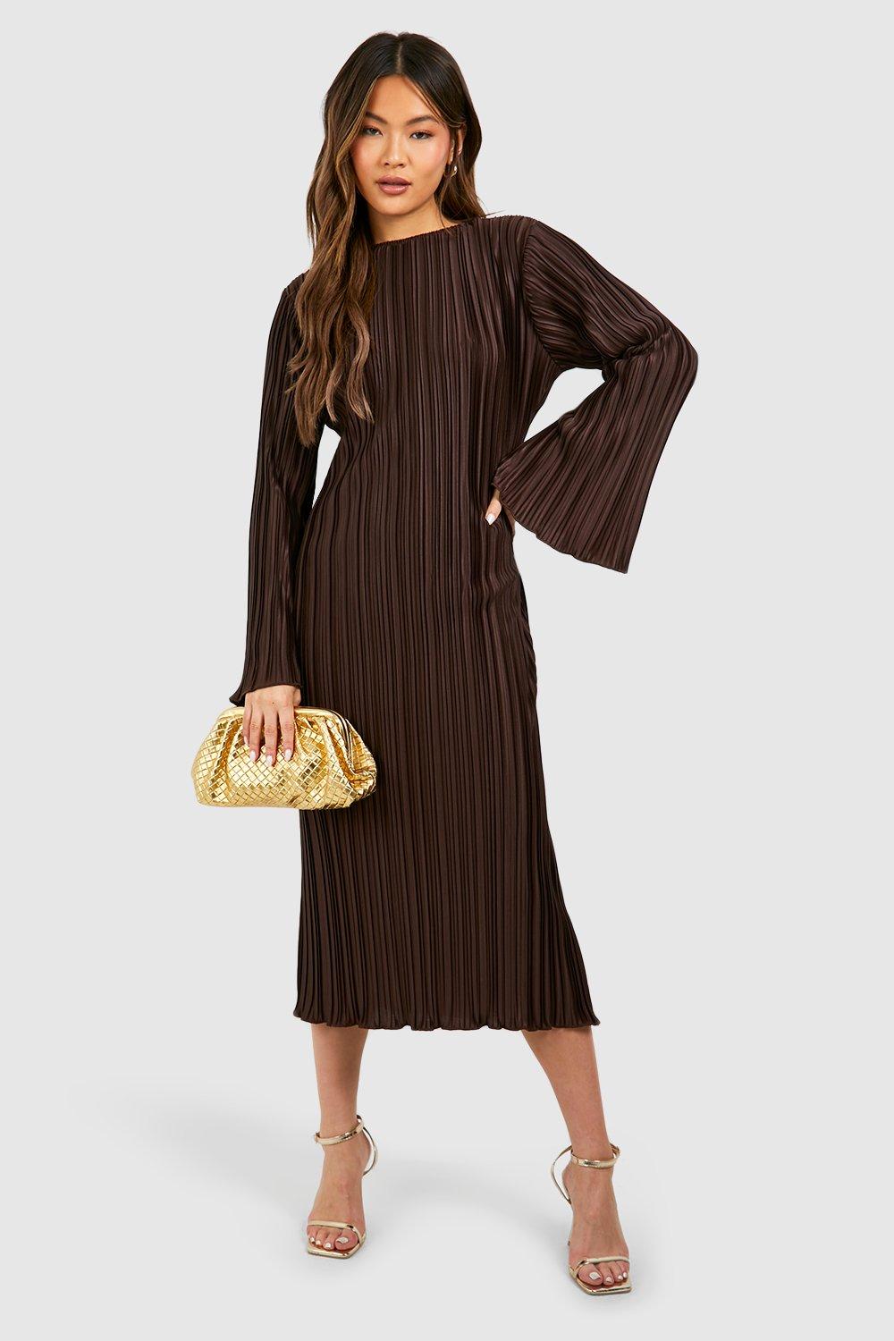 цена Широкое плиссированное платье мидакси boohoo, коричневый