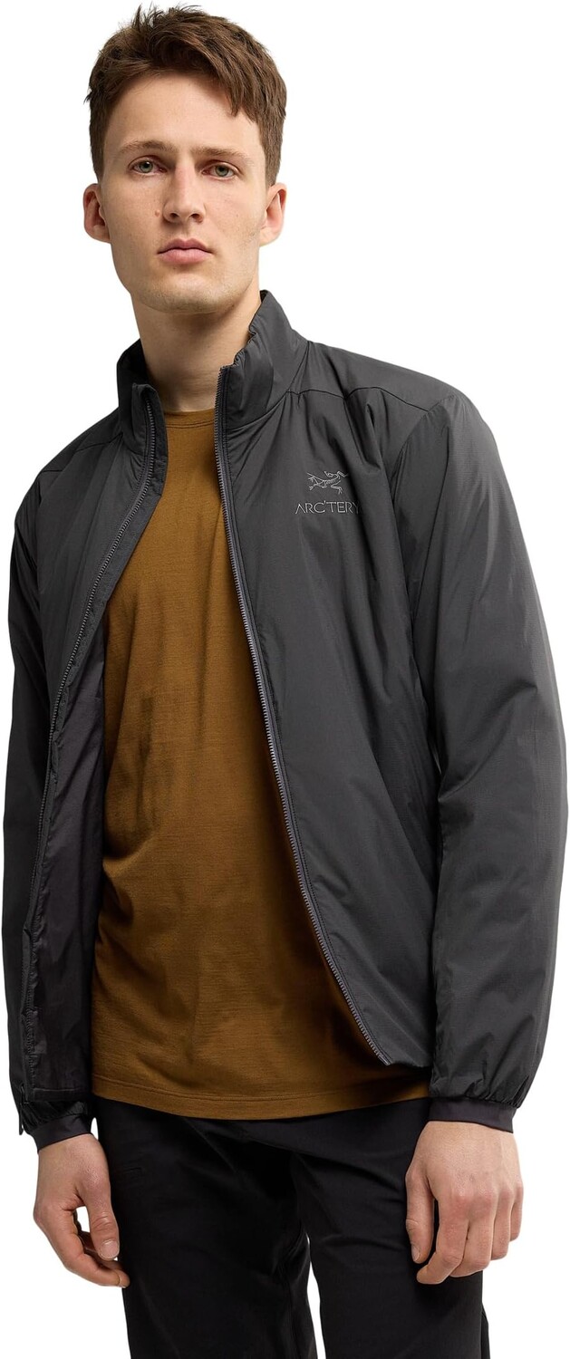 

Атомная куртка Arc'teryx, цвет Graphite