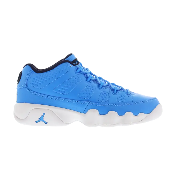 

Кроссовки Air Jordan 9 Retro Low BG 'Pantone', синий