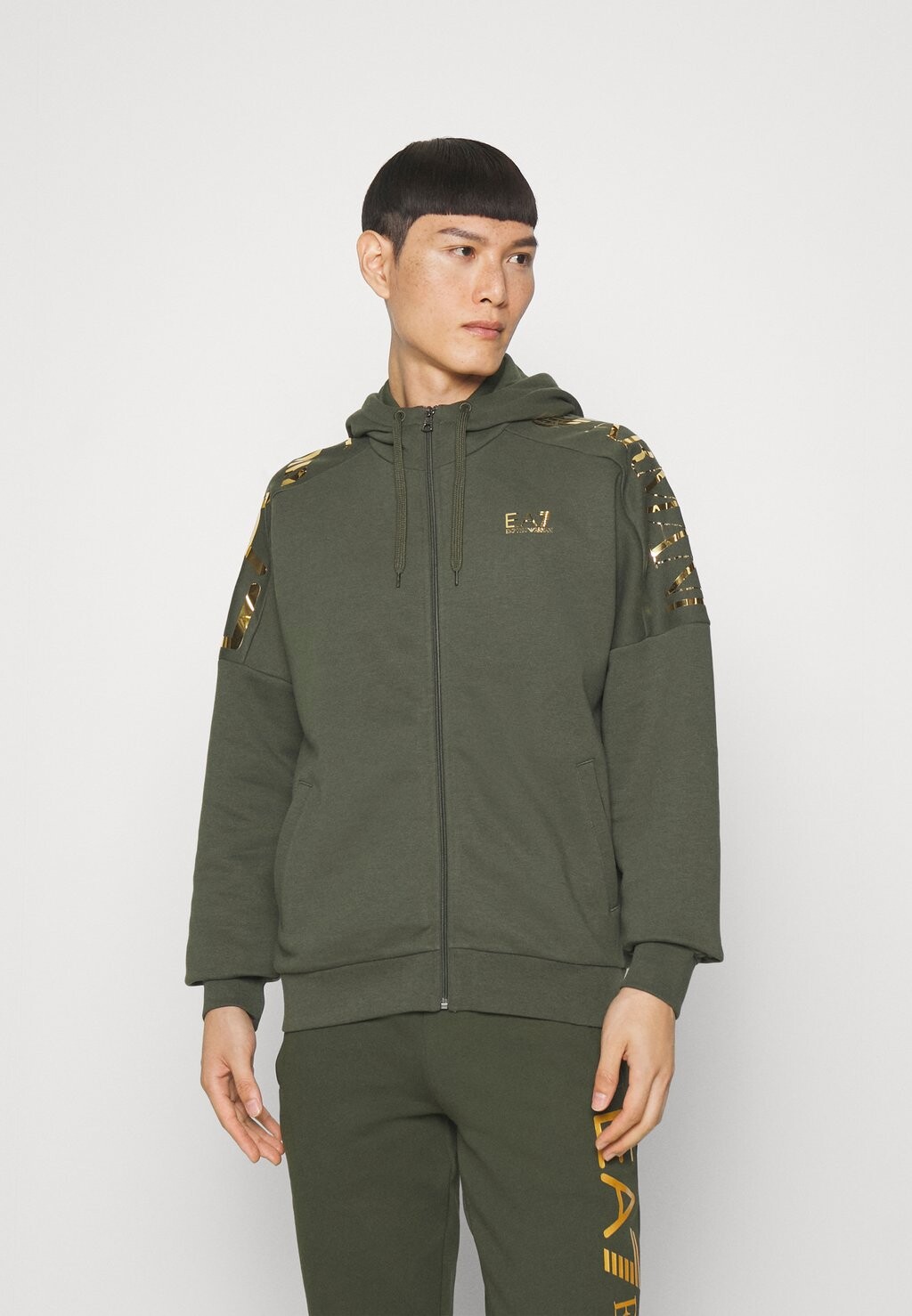 

Толстовка на молнии EA7 Emporio Armani, цвет verde scuro