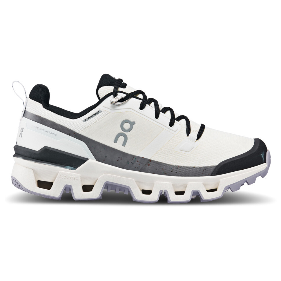 

Ботинки для прогулки On Women's Cloudwander Waterproof, цвет Ivory/Black