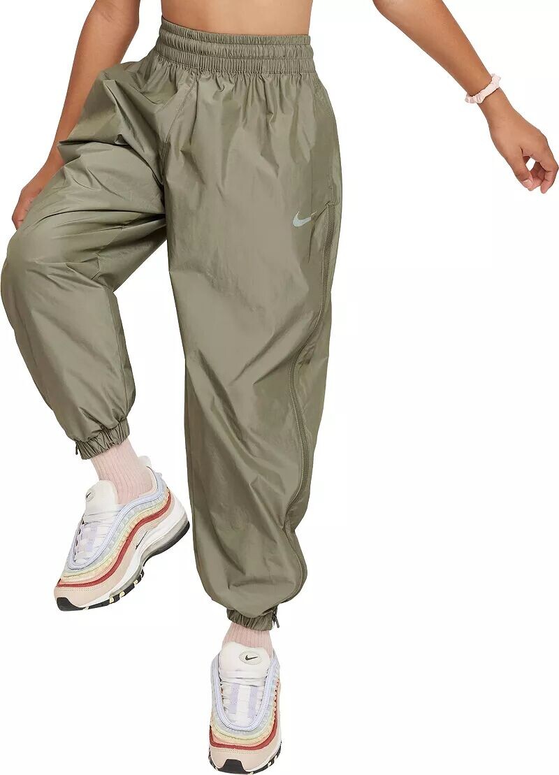 

Спортивные тканые брюки для танцев Nike для девочек