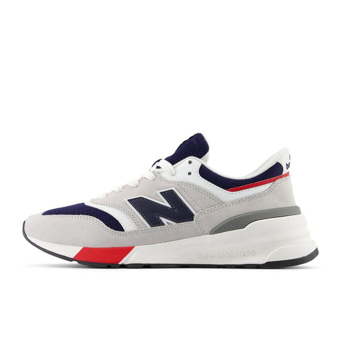 

Кроссовки 997р New Balance, серый