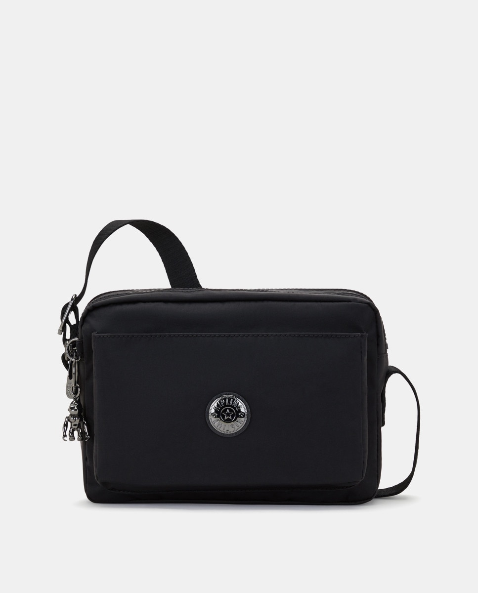 цена Средняя черная сумка через плечо из переработанных материалов с передним карманом Kipling, черный