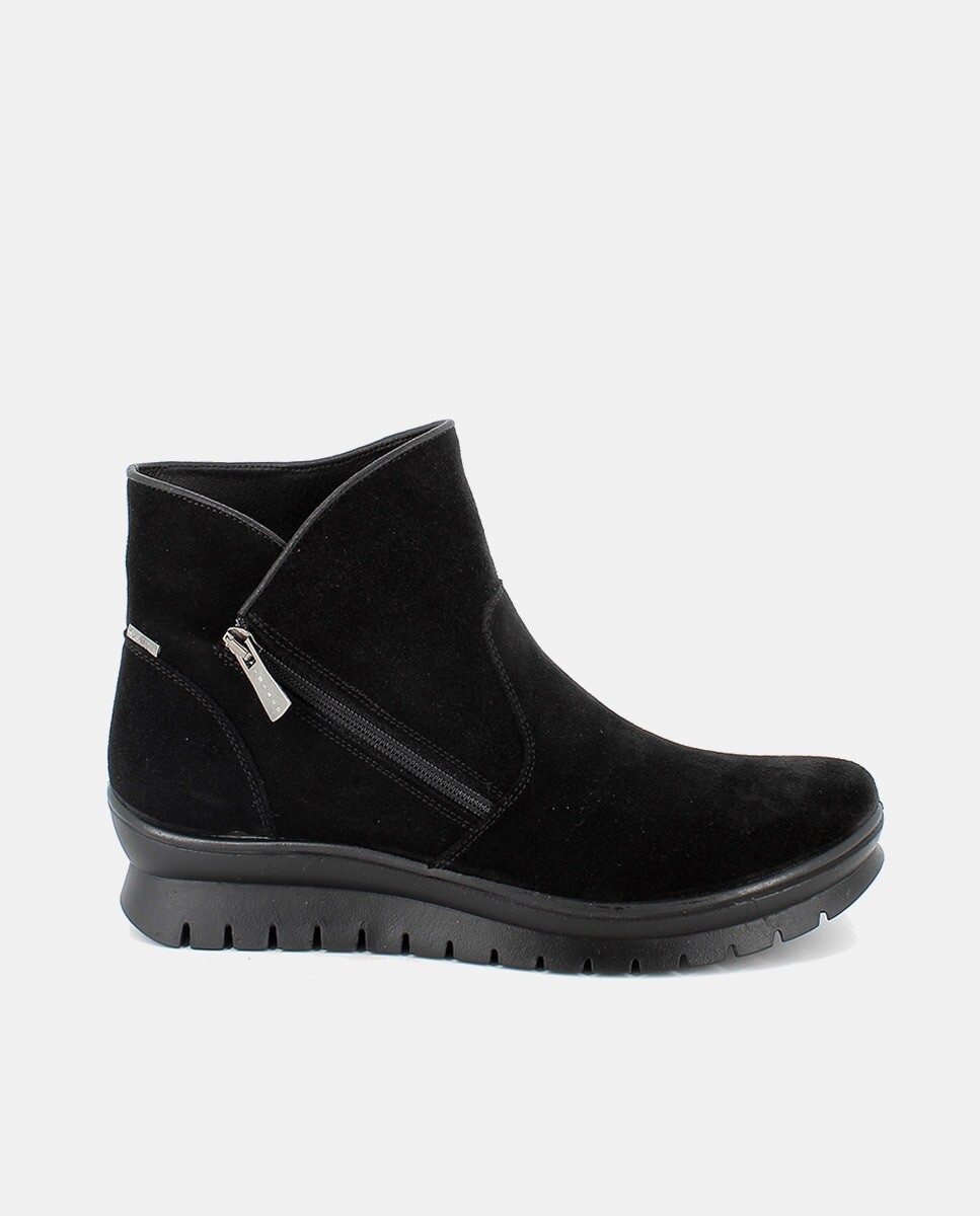 

Женские замшевые ботильоны с подкладкой Goretex и рифленой подошвой Igi&Co, черный