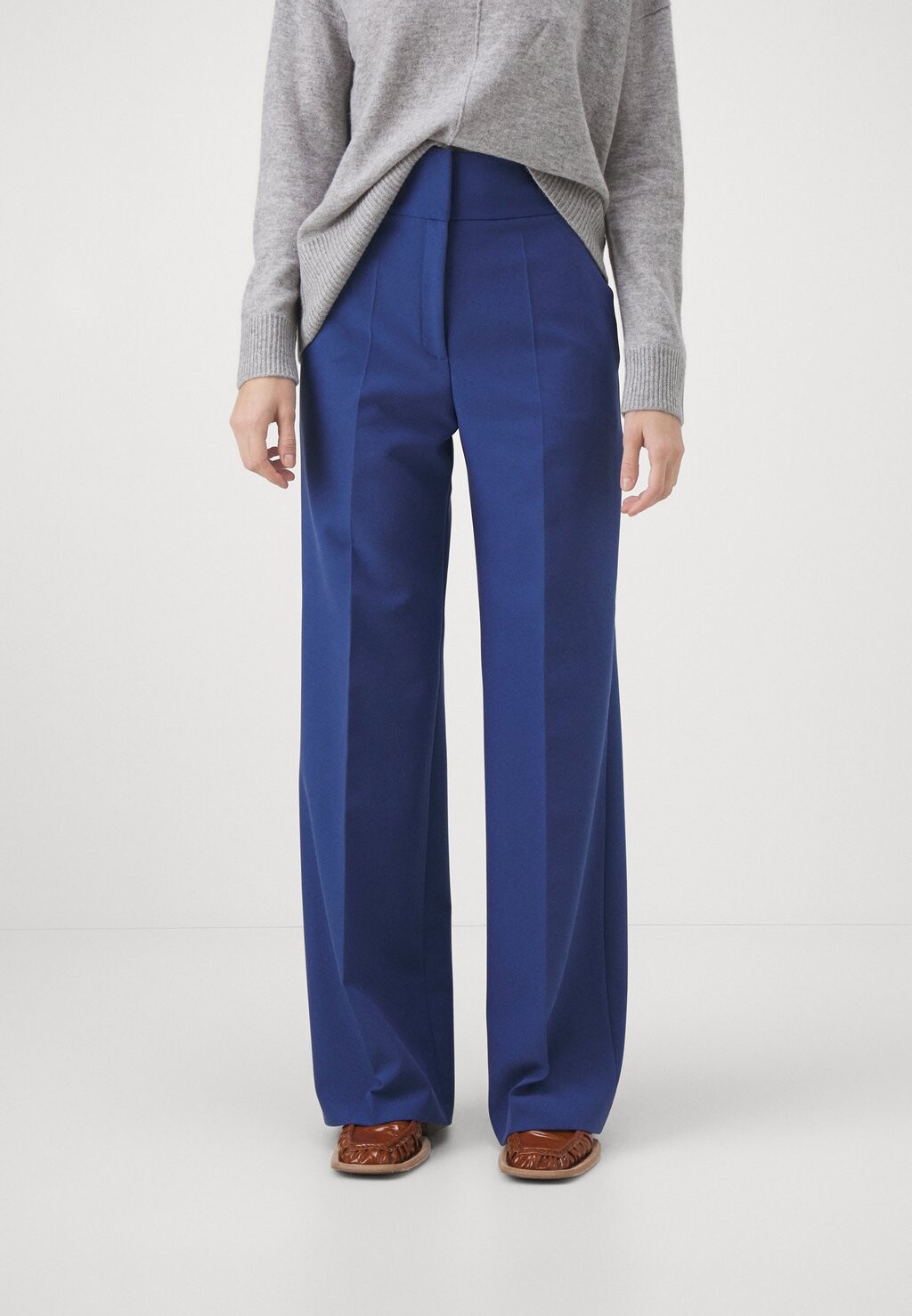 

Брюки HUGO ХИМИЯ, цвет medium blue