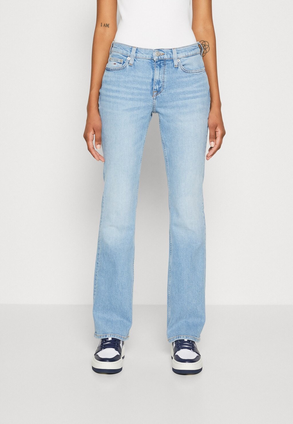 

Джинсы Bootcut Tommy Jeans