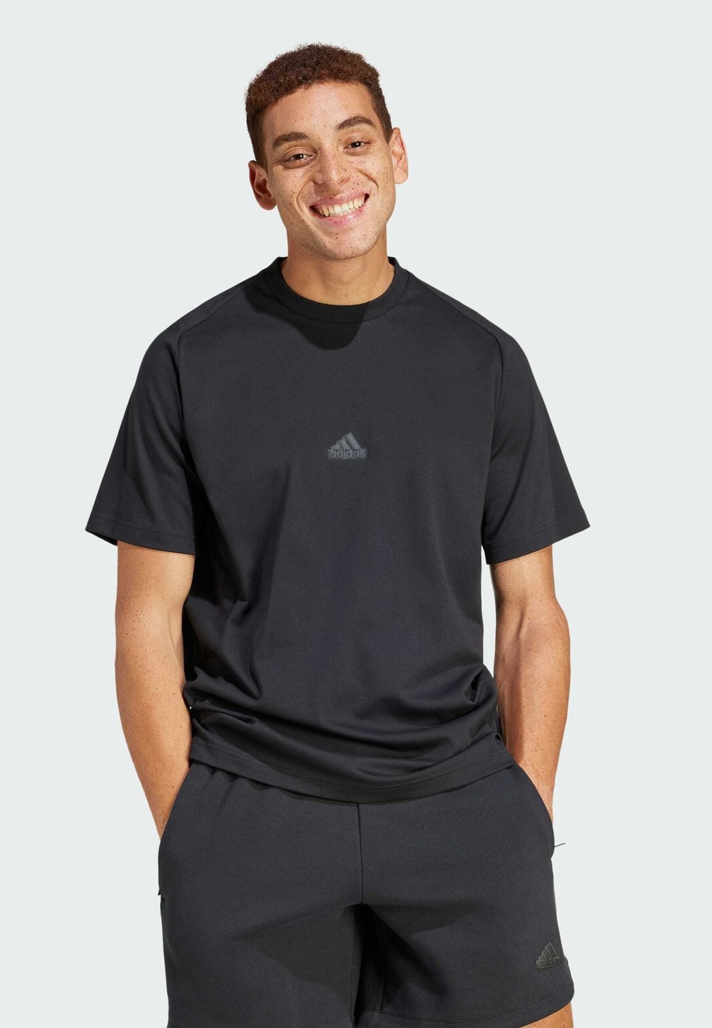 Базовая футболка Z N E adidas Sportswear, черный