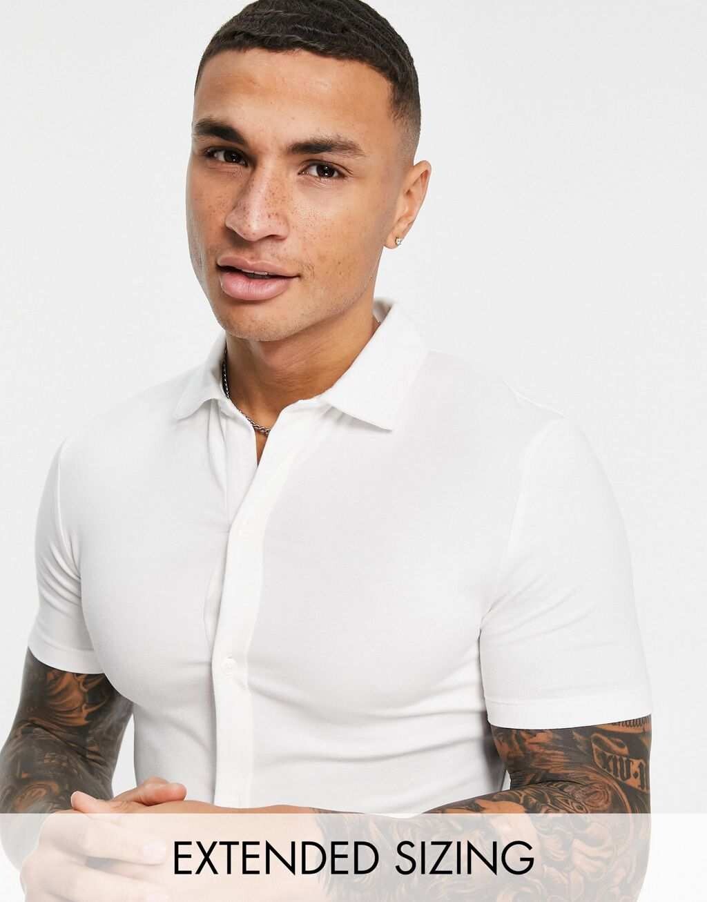 

Белая рубашка из джерси с мускулистым кроем ASOS DESIGN - WHITE