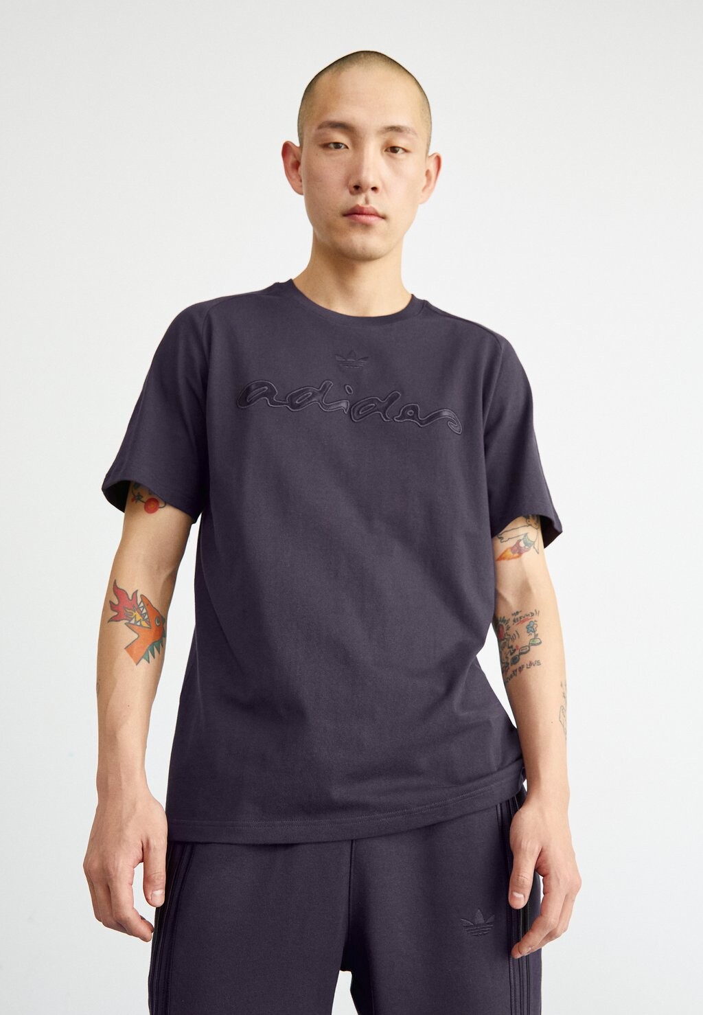 

Футболка с принтом Fash adidas Originals, цвет aurora black