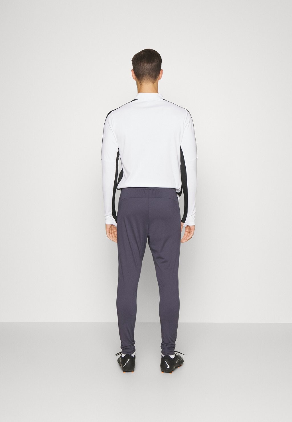 

Team Fc Liverpool Strike Track Pant Third Nike, цвет gridiron/white