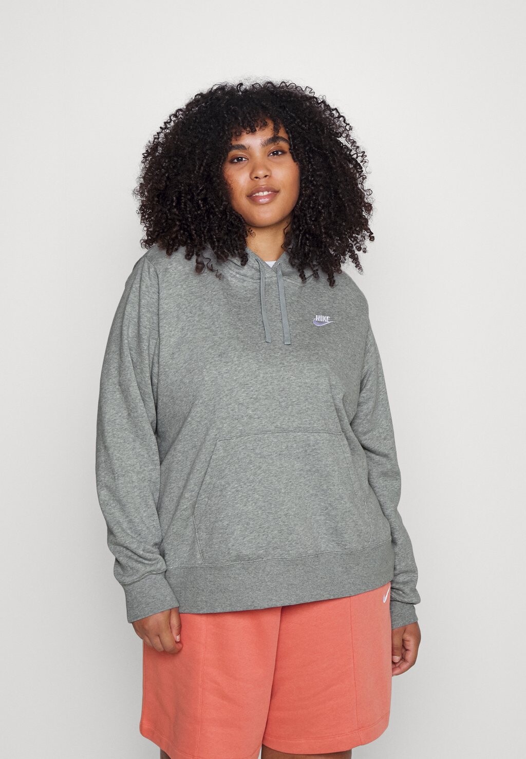 

Худи Nike Club, темно-серый меланж / белый