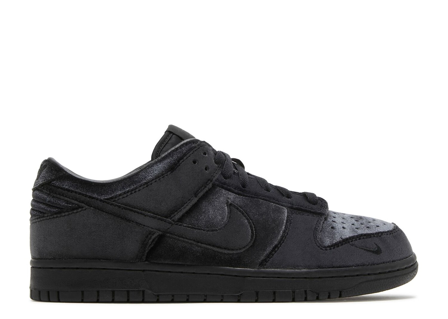 

Кроссовки Nike Dover Street Market X Dunk Low 'Black Velvet', черный