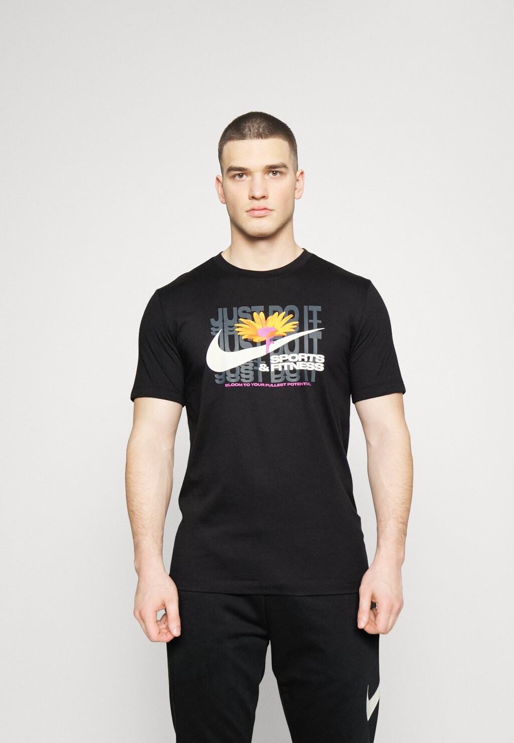 

Футболка Nike
