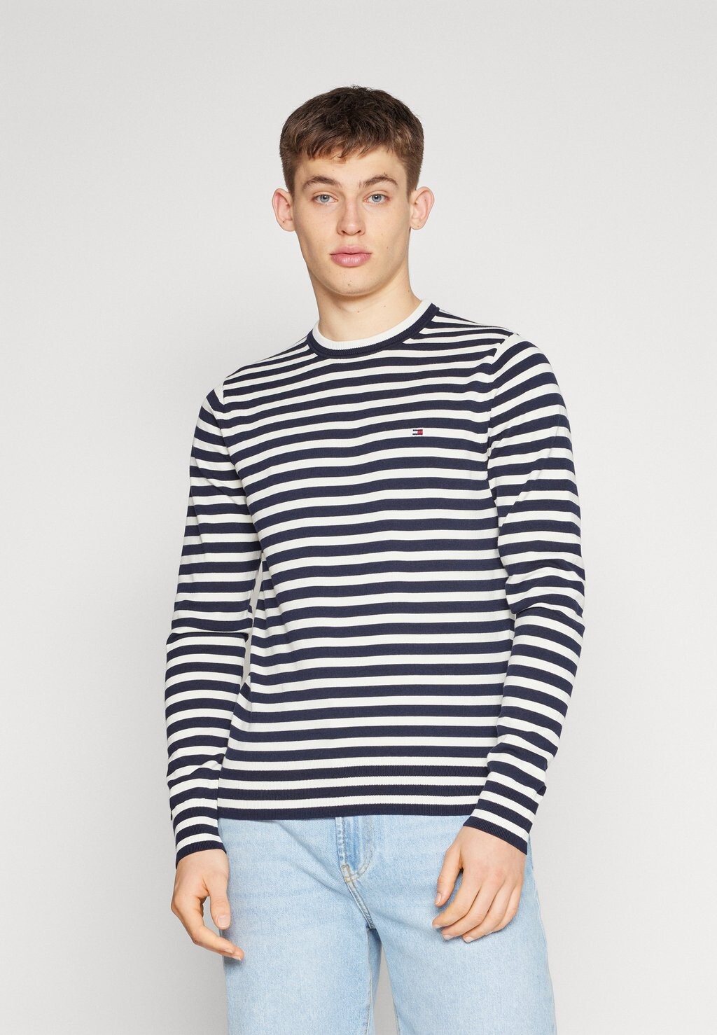 

Свитер 1985 Crew Neck Sweater Tommy Hilfiger, цвет desert sky/ivory
