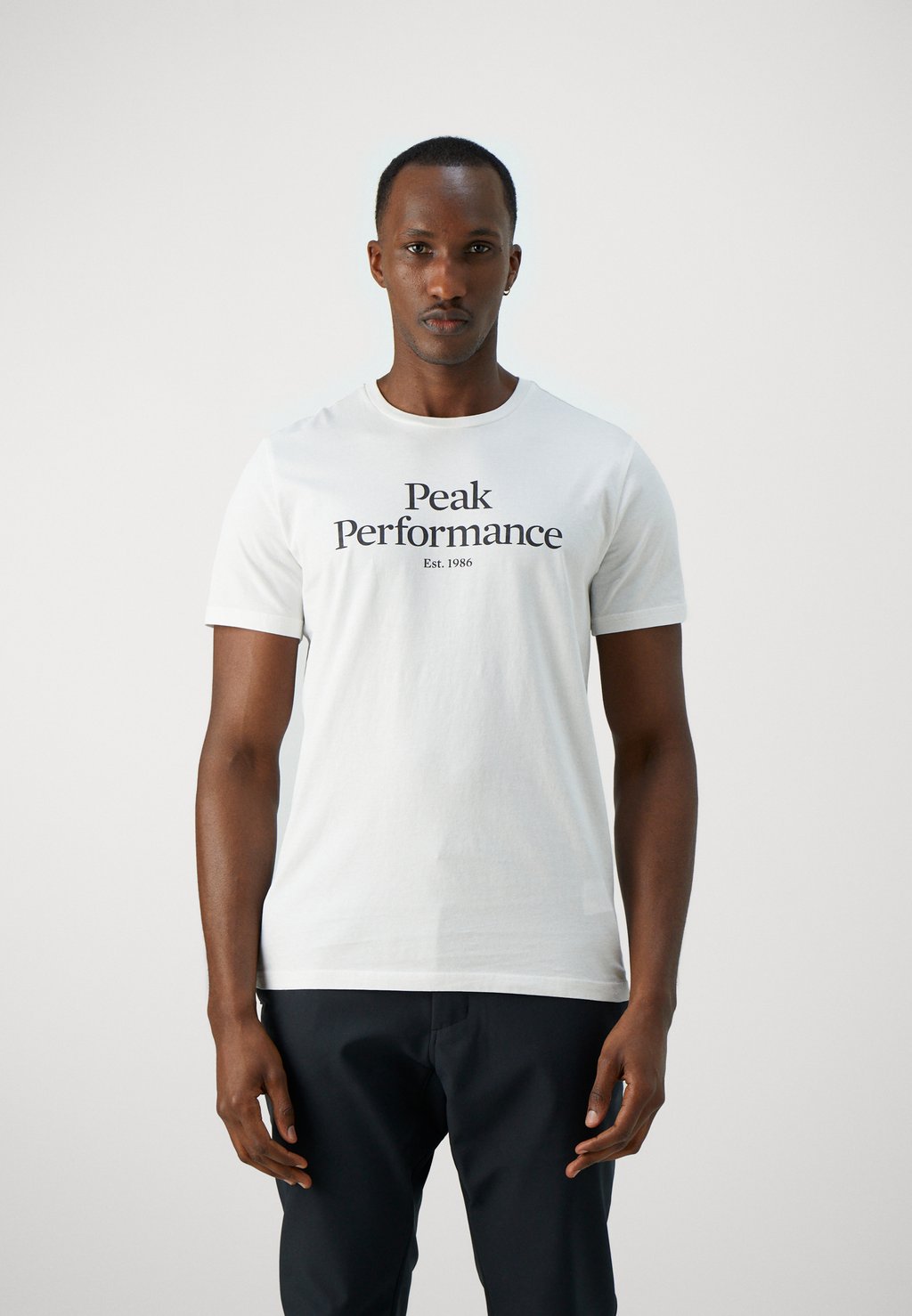 футболка с принтом original tee peak performance цвет med grey melange black Футболка с принтом Original Tee Peak Performance, цвет offwhite/black
