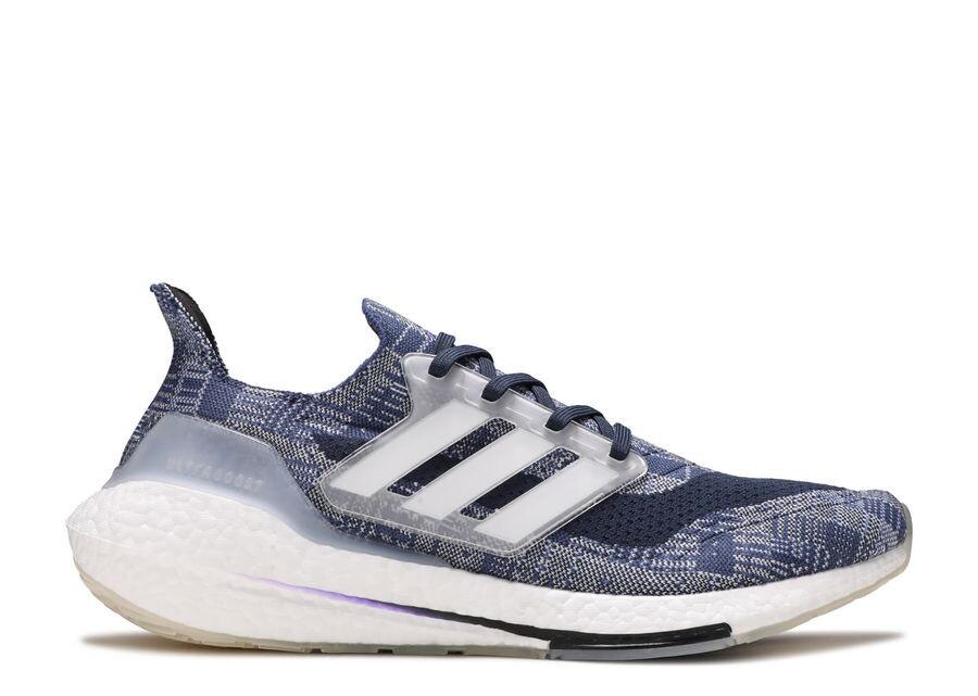

Кроссовки adidas UltraBoost 21, цвет Sashiko