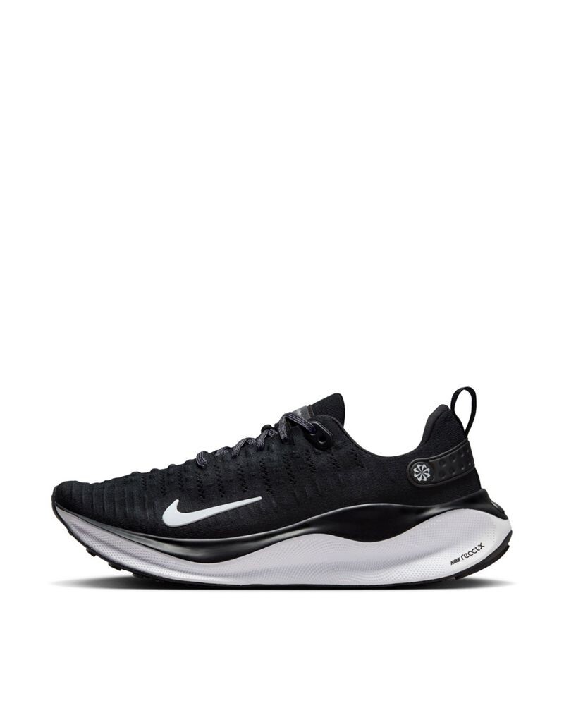 

Nike Wide Fit – React Infinity Run Flyknit 4 – Черно-белые кроссовки Nike