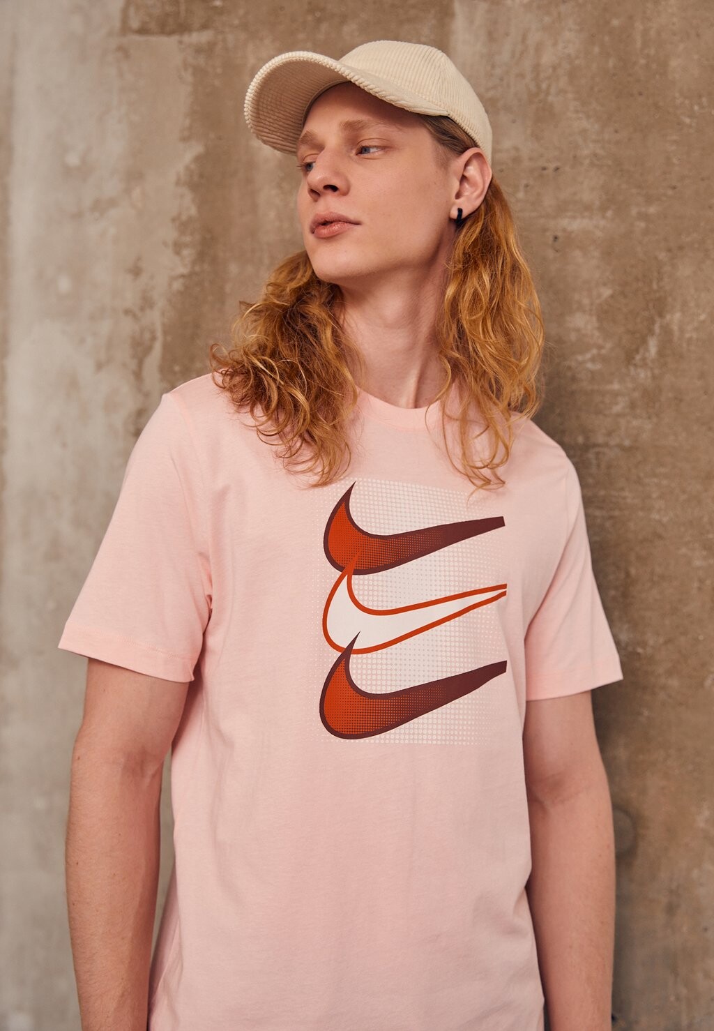 

Футболка с принтом Nike, розовый