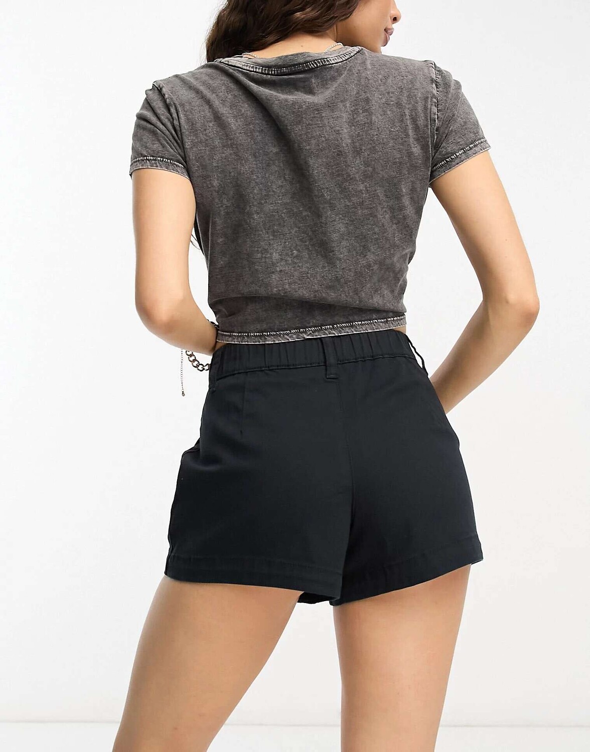 

Черные шорты чиносы ASOS Petite