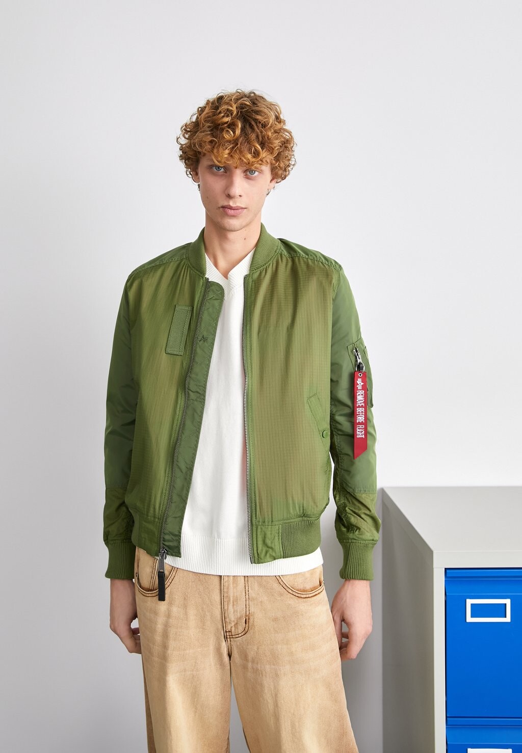 Ветровка Alpha Industries, цвет sage green ветровка alpha industries ма 1 тт цвет sage green