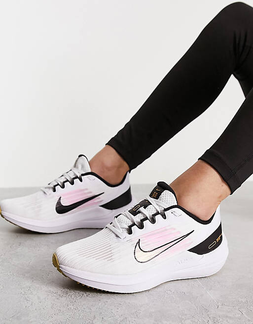 

Белые кроссовки Nike Running Air Winflo 9