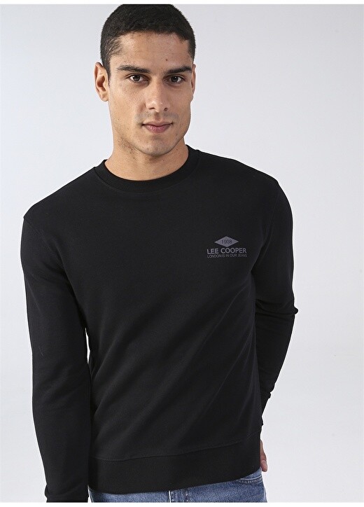 

Черный мужской свитшот с круглым вырезом Lee Cooper