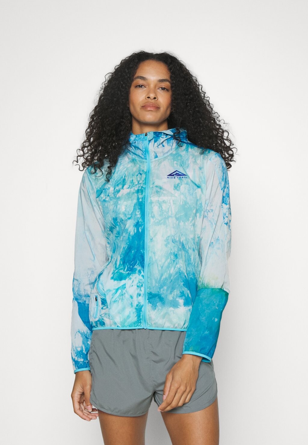 

Беговая куртка Nike