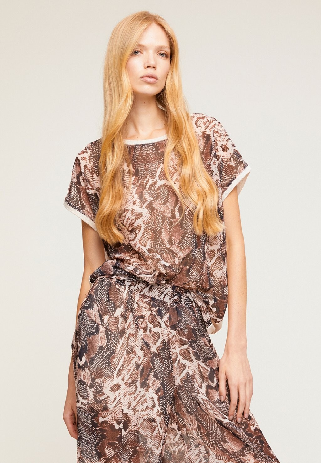 

Футболка с принтом Snakeskin Patterned Motivi, коричневый
