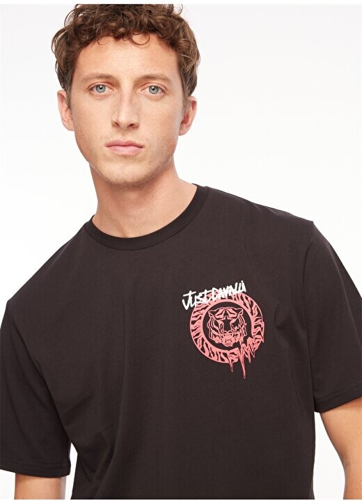 

Черная мужская футболка с круглым вырезом 75OAHG03 Just Cavalli, черный