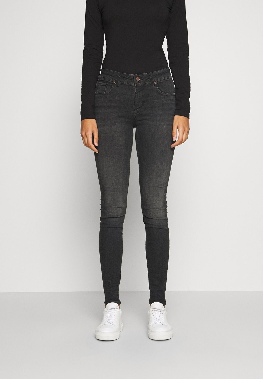 

Джинсы Skinny Fit Vero Moda, черный