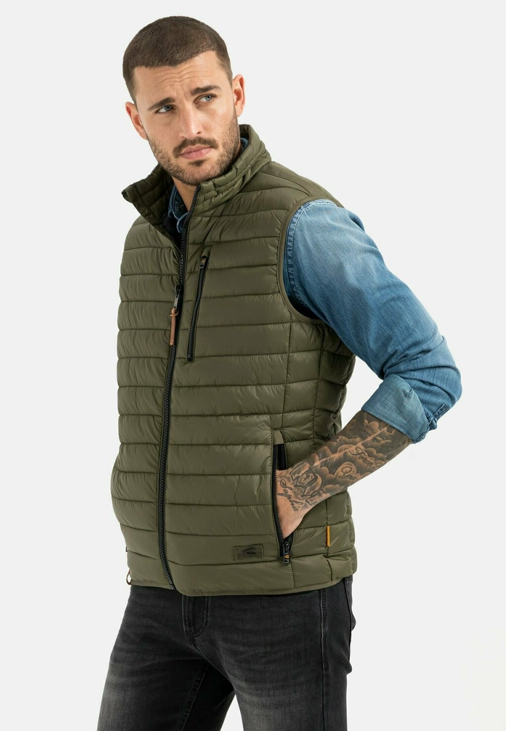 

Жилет camel active
